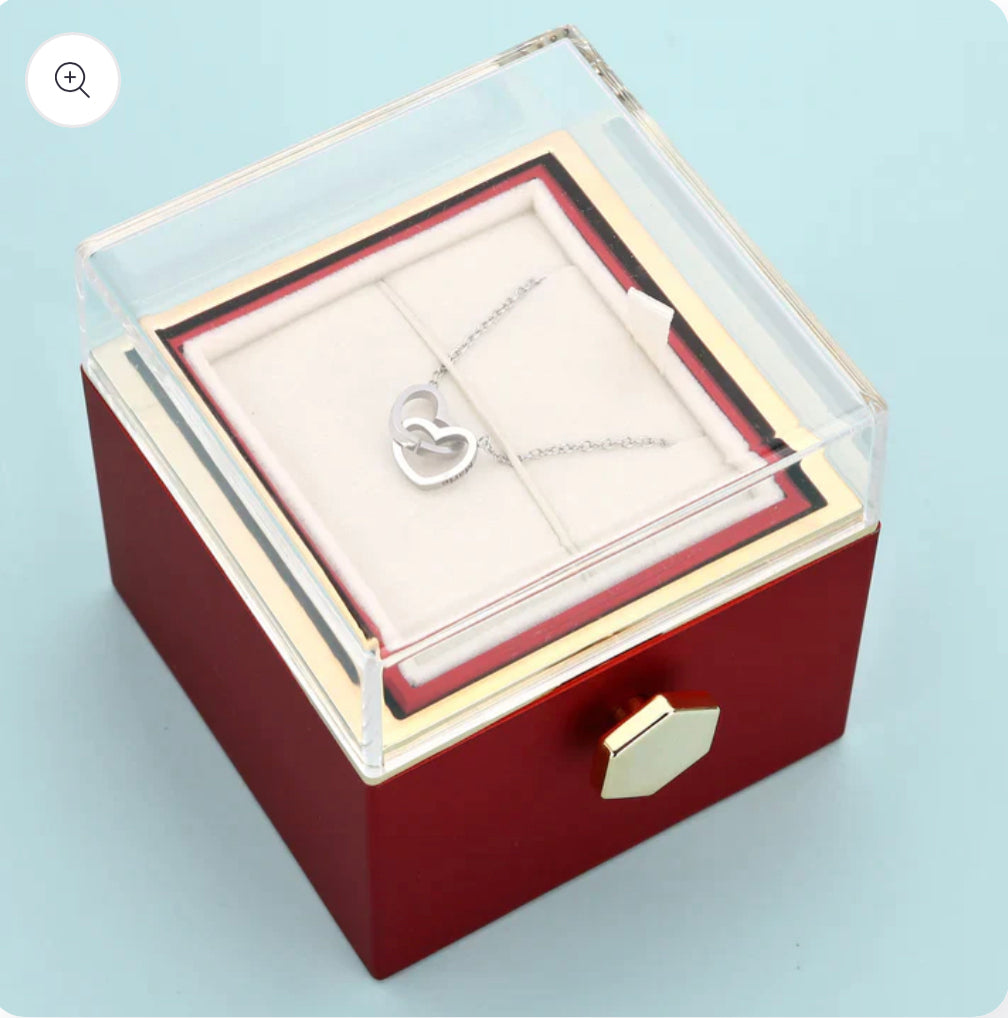 Colar Dois Corações Personalizado com Nomes + Caixa Rotativa de Brinde