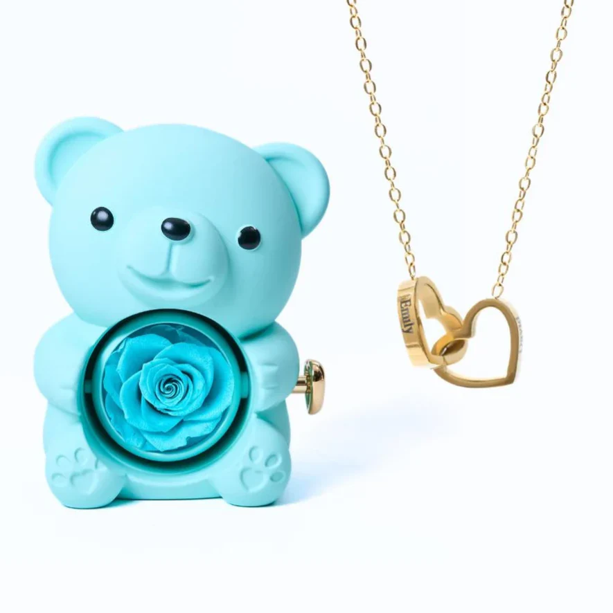 Urso com Rosa Eterna & Colar Gravado com Nomes